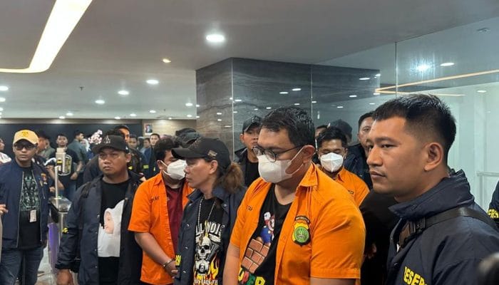Berantas Judi Online: Polisi Menangkap 11 Tersangka Termasuk Pegawai Komdigi