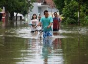 Tanggul Kali Jebol, Kelurahan Meteseh Semarang Dilanda Banjir