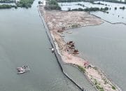 Tanggapan Menteri KKP Terkait Pagar Laut Tangerang Sepanjang 30,16 Kilometer yang Dibongkar