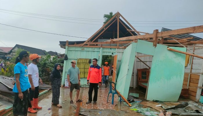 Angin Puting Beliung Terjang Luwu Sulawesi Selatan, 50 Rumah Rusak di Dua Kecamatan