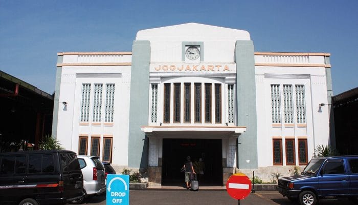 Gerbong Kereta Api Terbakar di Stasiun Tugu Jogja, Ini Penjelasan PT KAI