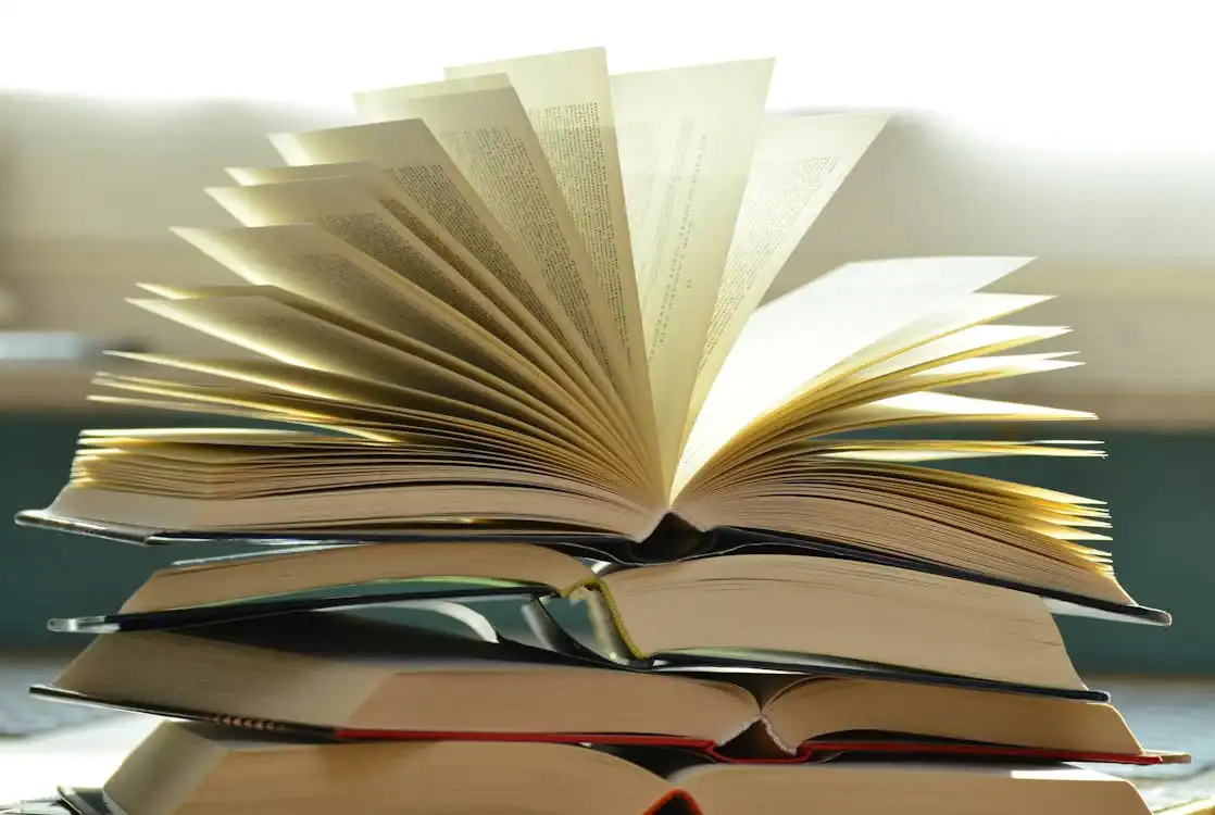 Jangan Asal! Ini Bedanya Layout Buku Tipis dan Tebal
