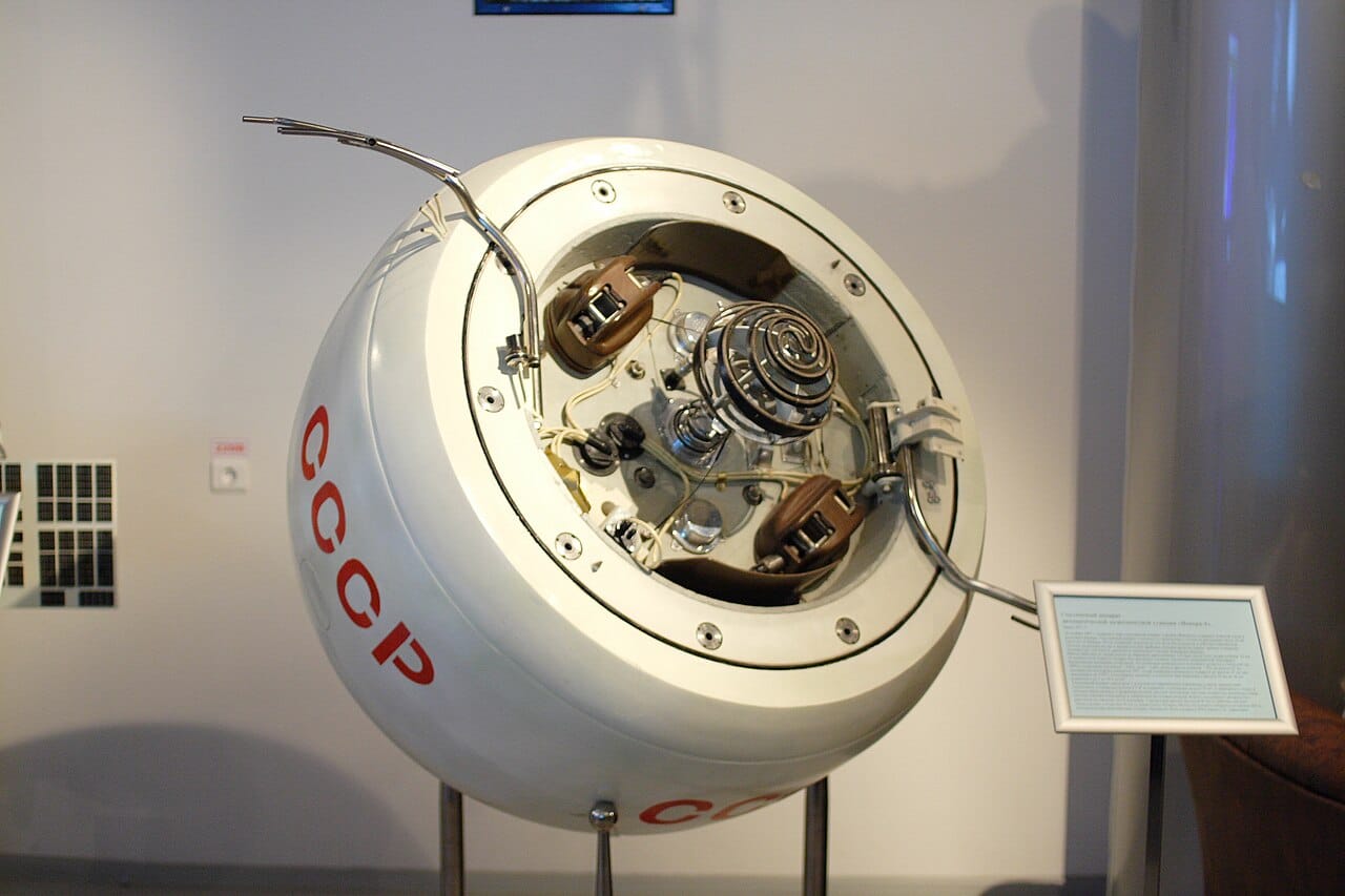 Wahana Antariksa Buatan Soviet Berpotensi Jatuh di Indonesia, Jadi Sampah Orbit Bumi Selama 53 Tahun