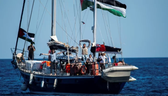 Kapal Bantuan Kemanusiaan Madleen Ditahan saat Menuju Gaza, Greta Thunberg dan Relawan Lainnya Ditahan Sebelum Dideportasi Israel