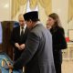 Pertemuan Prabowo dan Putin Dihiasi Pertukaran Cendera Mata Tanda Persahabatan