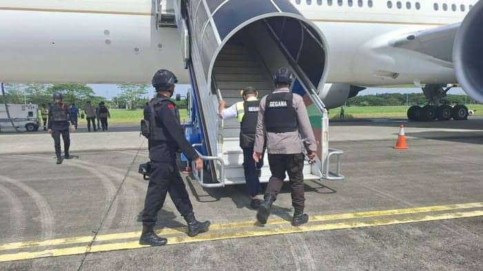 Densus 88 Telusuri Ancaman Bom terhadap Pesawat Saudia Airlines yang Membawa Jemaah Haji