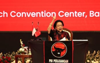 Megawati Serukan Kader PDIP Gotong Royong dan Jaga NKRI