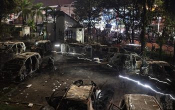 Gedung DPRD Makassar Hangus Terbakar, 3 Korban Jiwa dan Puluhan Kendaraan Ikut Musnah