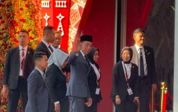 Jokowi Hadiri Sidang Tahunan di MPR, Tampil dengan Setelan Jas