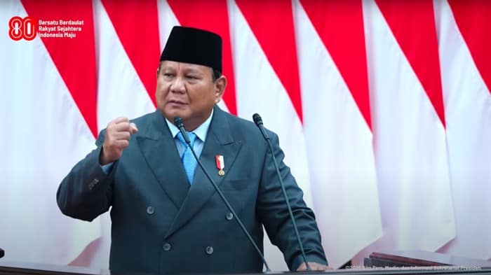 Prabowo Subianto menyoroti persoalan di tubuh Badan Usaha Milik Negara (BUMN), terutama terkait tantiem bagi direksi dan komisaris. Menurutnya, praktik pemberian tantiem hanyalah akal-akalan belaka. Hal itu ia sampaikan saat pidato penyampaian Rancangan Undang-Undang APBN 2026 dan Nota Keuangan di gedung parlemen, Jumat (15/08/2025). Prabowo mengungkapkan telah menugaskan Badan Pengelola Inve