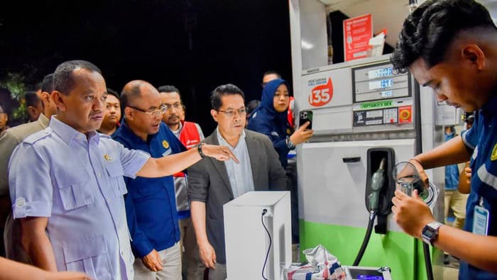 Bahlil Sidak SPBU Malang, Pastikan BBM Pertamina Sesuai Standar Mutu