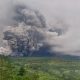 Gunung Semeru Erupsi, Tiga Desa Terdampak dan 300 Warga Mengungsi