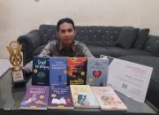 Kisah Penulis Halo Penyair Adi Warma, Guru yang Menginspirasi Lewat Puisi