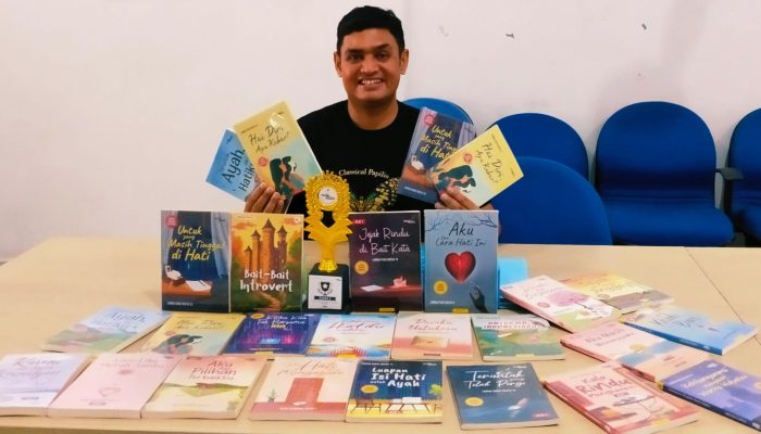 Fiki Muchasin, dari Lomba ke Lomba hingga Menemukan Kejujuran Diri Lewat Tulisan