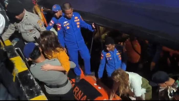 KM Putri Sakinah Tenggelam saat Bawa Keluarga Pelatih Valencia CF