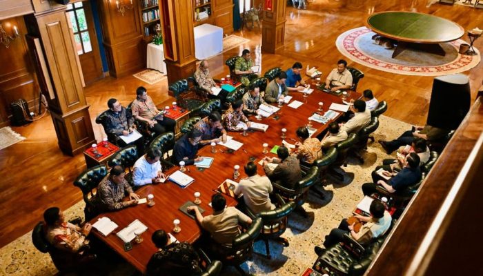 Fokus Bencana Sumatra dan Libur Nataru, Prabowo Kumpulkan Menteri Kabinet Merah Putih