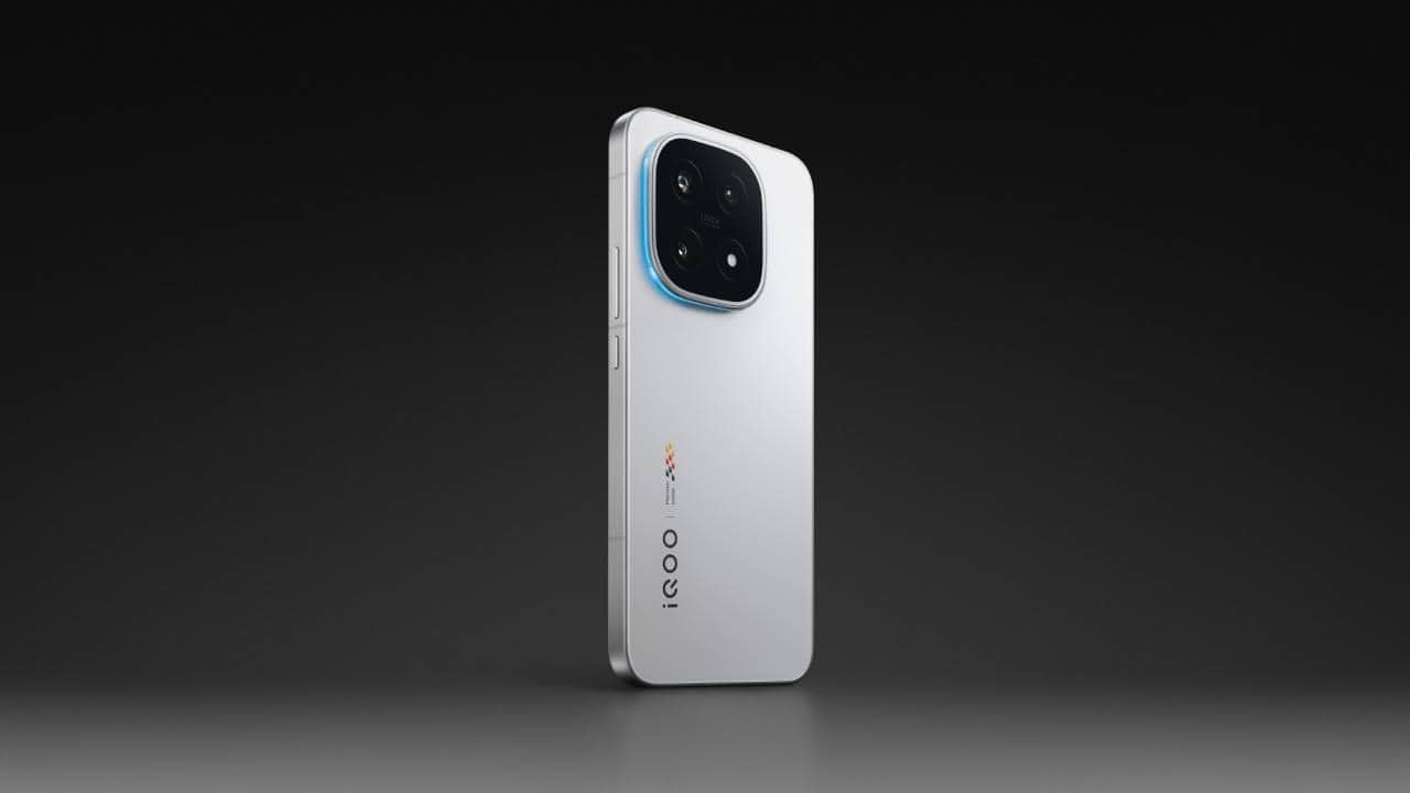 iQOO 15 Siap Rilis, Tawarkan Performa Monster dengan Snapdragon 8 Elite Gen 5