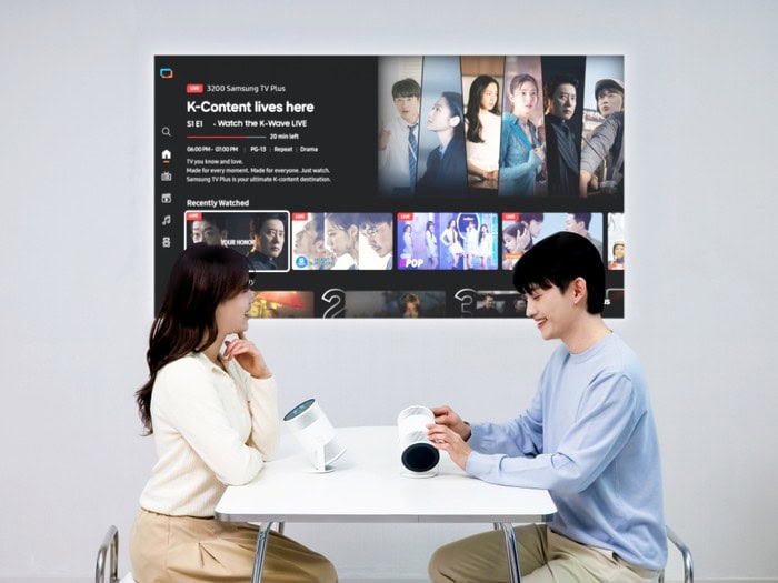 Samsung Perkenalkan The Freestyle+, Proyektor Portabel Berbasis AI Siap Debut di CES 2026